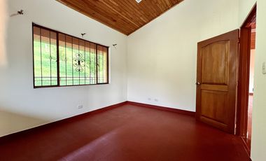 apartamento en arriendo en centro sector la gloria. Cod A9763517