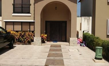 VENTA DE CASA DE 3 HABITACIONES EN CIUDAD CELESTE