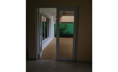 VENTA CASA COSTA DEL ESTE