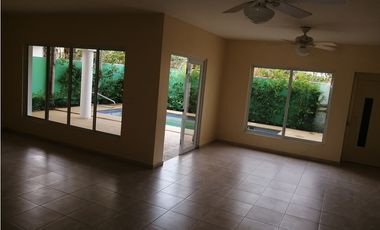 VENTA CASA COSTA DEL ESTE