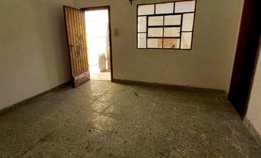 Casa con Departamento en venta en Bernal Oeste