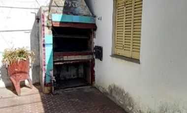 Casa con Departamento en venta en Bernal Oeste