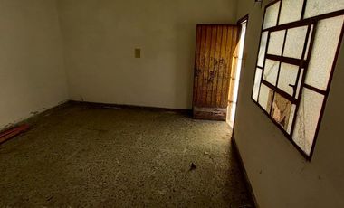 Casa con Departamento en venta en Bernal Oeste