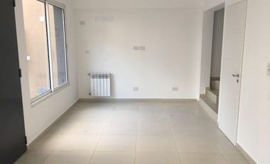 Venta Duplex 3 Amb Con Cochera Adrogue Excelente Ubicacion