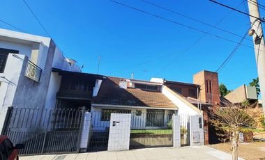 Casa en venta en Lanus Oeste