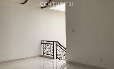 Rumah Modern 2 Lantai Lokasi Strategis Di Cipinang Jakarta S9305