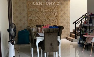 Rumah Modern 2 Lantai Lokasi Strategis Di Cipinang Jakarta S9305