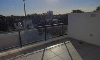 2 ambientes en dos plantas/ Con terraza,Balcon  y cochera