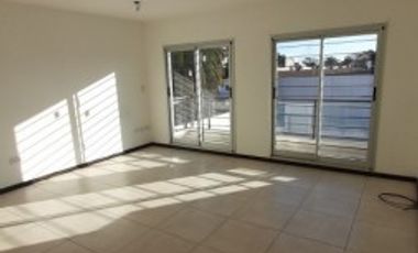 2 ambientes en dos plantas/ Con terraza,Balcon  y cochera