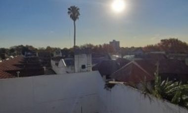2 ambientes en dos plantas/ Con terraza,Balcon  y cochera
