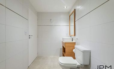 Venta de 1 ambiente a metros de Av. Libertador con amplio balcón!