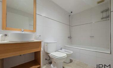 Venta de 1 ambiente a metros de Av. Libertador con amplio balcón!