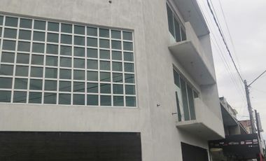 Edificio en VENTA o RENTA en Calle 14 Campestre Guadalupana Neza. Edo de México