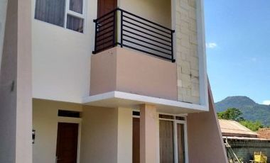 READY STOCK SIAP HUNI RUMAH MEWAH CANTIK MURAH DI SAYANG JATINANGOR