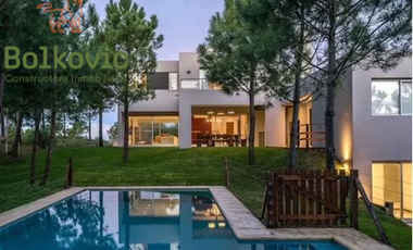 CASA EN VENTA  EN COSTA ESMERALDA- MARITIMO II 40