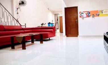 Rumah Karang Tengah Perumahan Cantik Strategis