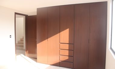 Casa en Lomas de Angelópolis III (recámara en planta baja)