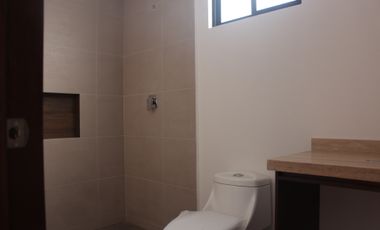 Casa en Lomas de Angelópolis III (recámara en planta baja)