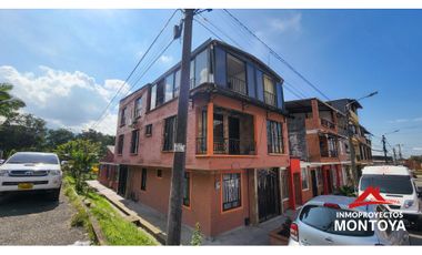 Casa esquinera con 4 rentas en Villa del Campo, Dosquebradas