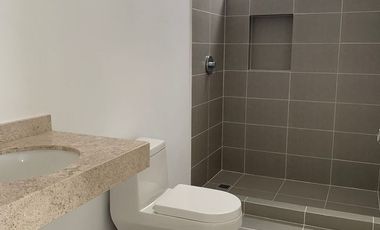 Casa Inteligente en Venta de 3 Recamaras con Paneles Solares en Privada en Poligono Sur de Cancún