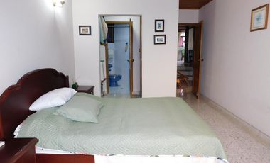 casa en venta en ciudad jardín. Cod V90649