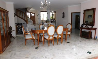 casa en venta en ciudad jardín. Cod V90649