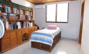casa en venta en ciudad jardín. Cod V90649