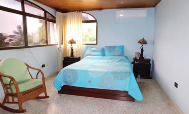 casa en venta en ciudad jardín. Cod V90649