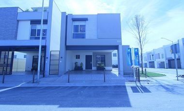 Casa en Fraccionamiento Privado en Apodaca, Nuevo León