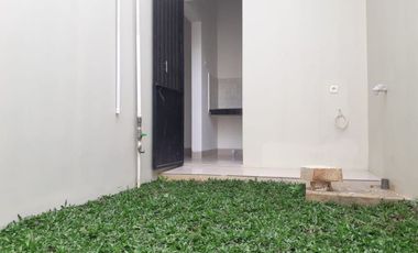 Rumah di jatiluhur 2,5 km ke Bunderan Kecapi