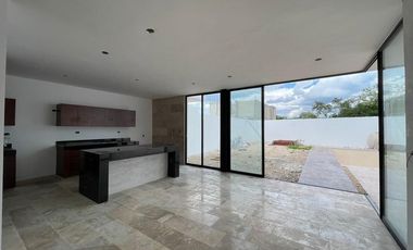 CASA EN VENTA EN PRIVADA AIRE PURO, MERIDA