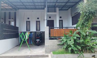 Rumah Taman Cihanjuang Cimahi ke Pemkot Cimahi 8mnt Harga Pasaran 530 juta Boleh KPR.