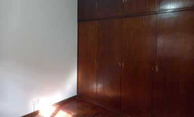 CASA IDEAL 2 FAMILIAS CON GARAGE, HAEDO. NUEVO VALOR