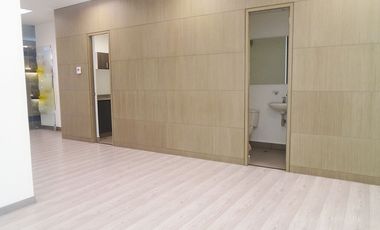 PR13145 Oficina en arriendo sector Ciudad del Rio