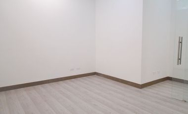 PR13145 Oficina en arriendo sector Ciudad del Rio