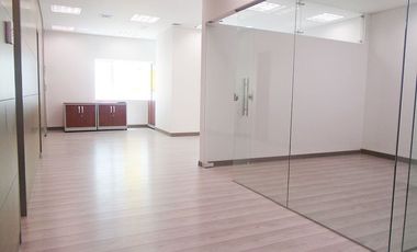 PR13145 Oficina en arriendo sector Ciudad del Rio