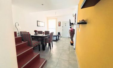 PERMUTA - TRIPLEX DE 4 AMBIENTES EN VENTA - ITUZAINGO NORTE