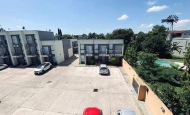 PERMUTA - TRIPLEX DE 4 AMBIENTES EN VENTA - ITUZAINGO NORTE