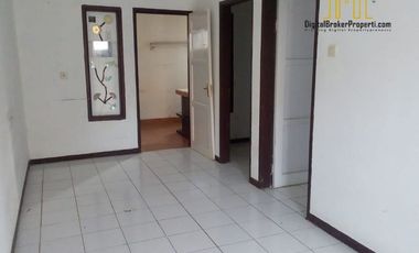 Rumah Komplek diParakan Muncang | YANHARJITO