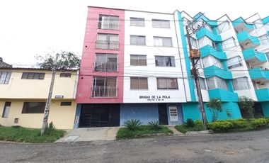 apartamento en arriendo en edificio brisas de la pola piso 3. Cod A13639