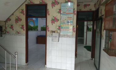 Disewakan Rumah Cocok Untuk Praktek Bersama Dan Apotek Di Jl Delima Tanjung Duren Jakarta Barat