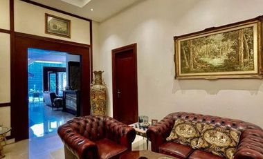 RUMAH BAGUS at Jl GAHARU, CIPETE, JAKSEL (SANGAT MENARIK)