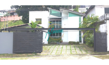 SE VENDE CASA UNIFAMILIAR EN ALTOS DE PANAM