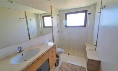 Colegio San Benito/Agua del Palo - Casa - Arriendo