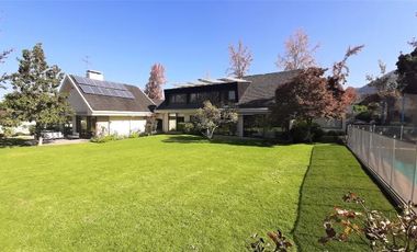 Colegio San Benito/Agua del Palo - Casa - Arriendo