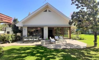 Colegio San Benito/Agua del Palo - Casa - Arriendo