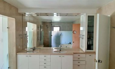 Colegio San Benito/Agua del Palo - Casa - Arriendo