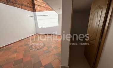 apartamento en arriendo en  santa maria la nueva. Cod A65255