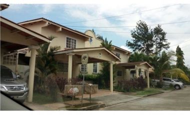 CASA ARRAIJAN RESIDENCIAL VILLAS DEL PINAR