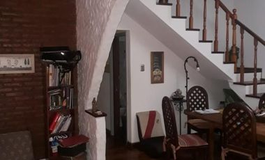 IMPECABLE CASA 3 AMB EN VENTA CON JARDIN Y GARAGE, V. BALLESTER